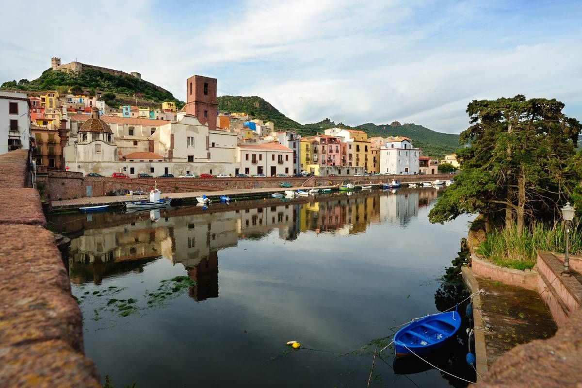 Bosa: il borgo colorato sulle rive del Temo